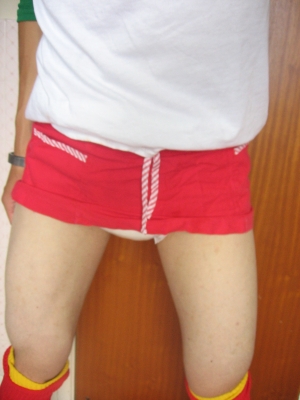 snoozlewort
me being a sissy and wearing pampers easy-up-pants and my cute little red skirt which i love
Keywords: sissy pampers