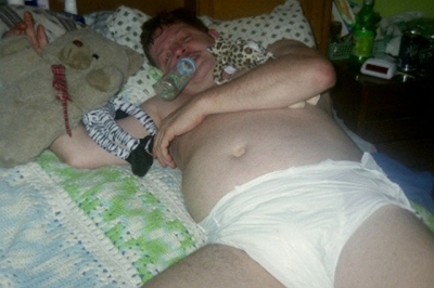 Asleep and alone.
Will you be my diaper buddy PLEASE?

