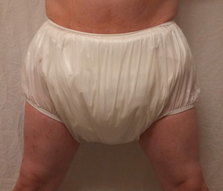 Freshly Diapered
Fresh diaper on
Keywords: Diaper Diapers Plastic Pvc Vinyl Cloth