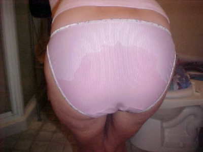 Again? no wonder you wear diapers your allways wet!
Again? no wonder you wear diapers your allways wet! Wow Robi your hot
