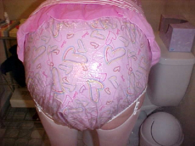 Sissy kimberly Bent over in Skirt garters Plastic Panties and a Diaper
Sissy kimberly Shown Bent over in Skirt garters Plastic Panties and a Diaper bent over toliet
