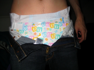 bambino and jeans 2
Bambino and designer jeans.
Keywords: bambino diaper wet jeans