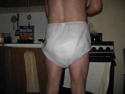 IMG_8920-half.jpg
rear vision cooking
Keywords: men diapers cooking nappies pilchers plastic_pants